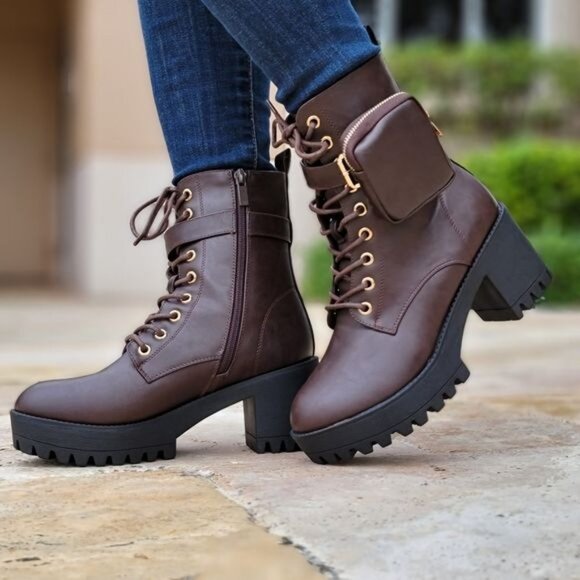 Brown Women's Lug Sole Ankle Lace Up Heeled Ankle Boots w Pouch - Picture 1 of 6